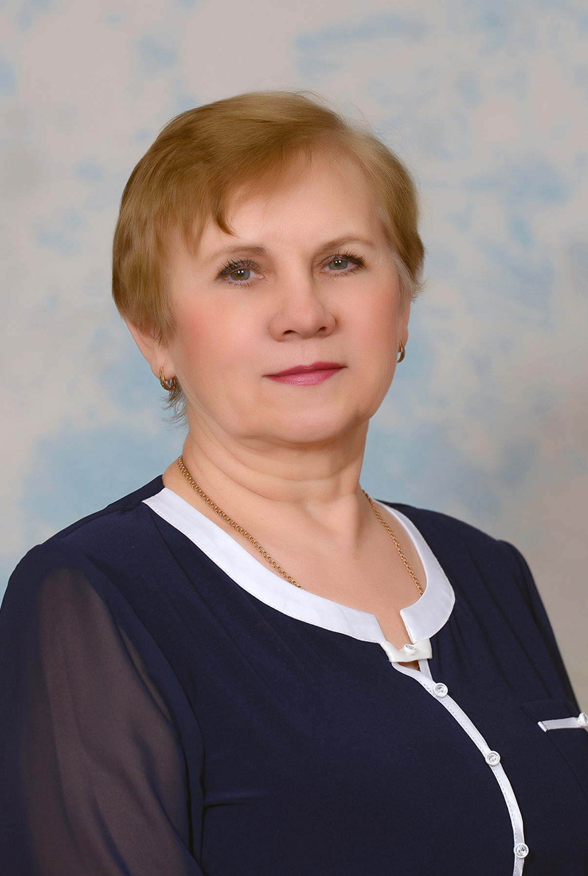 Чеснокова Людмила Ивановна.